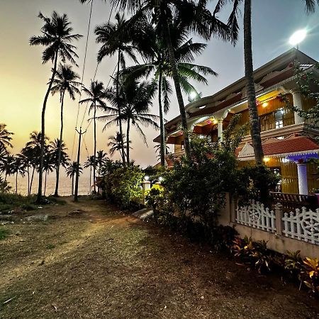 Kovalam Beach House Exterior photo