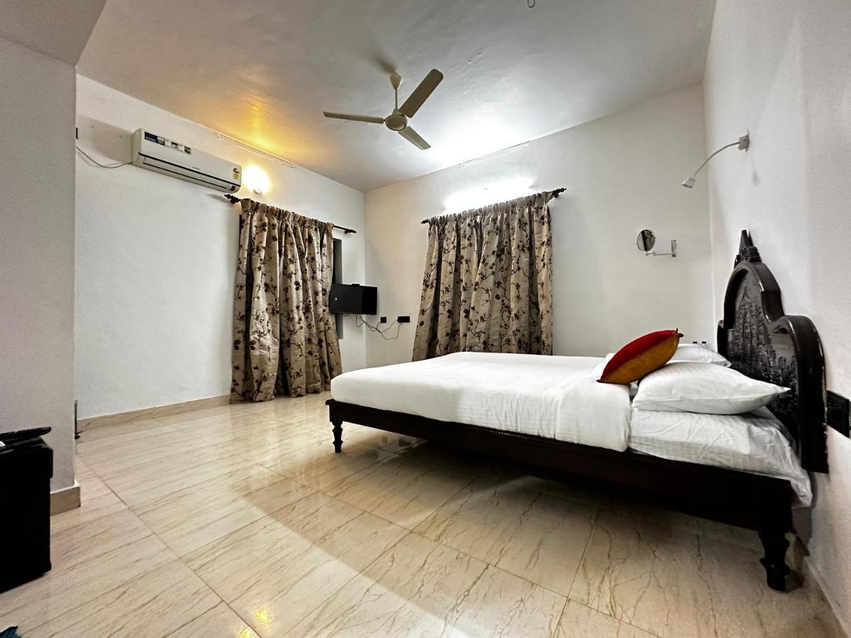 Kovalam Beach House Exterior photo